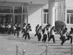 孩子們學會了逃生自救