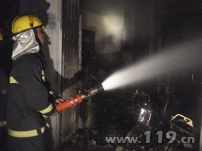 鳩江區(qū)汽車美容火災