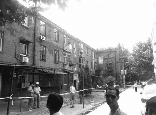 青山區居民家大火