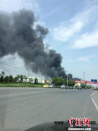 紹興凱達紡織裝飾品有限公司一間倉庫發生火災 大火被成功撲滅