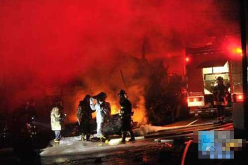 大連市金州區五一路桃園小區附近一液化氣站發生爆炸現場