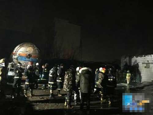 大連市金州區五一路桃園小區附近一液化氣站發生爆炸現場