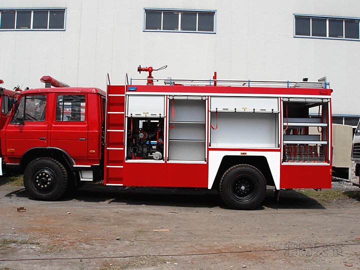 東風消防車 7噸消防車 水罐消防車 國四消防車 東風消防車 7噸消防車 水罐消防車 國四消防車