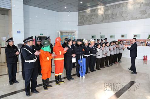 演練結(jié)束,大家總結(jié)經(jīng)驗(yàn)